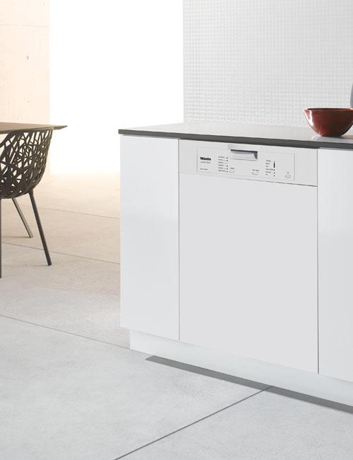 Prefinished, Full-size Dishwasher