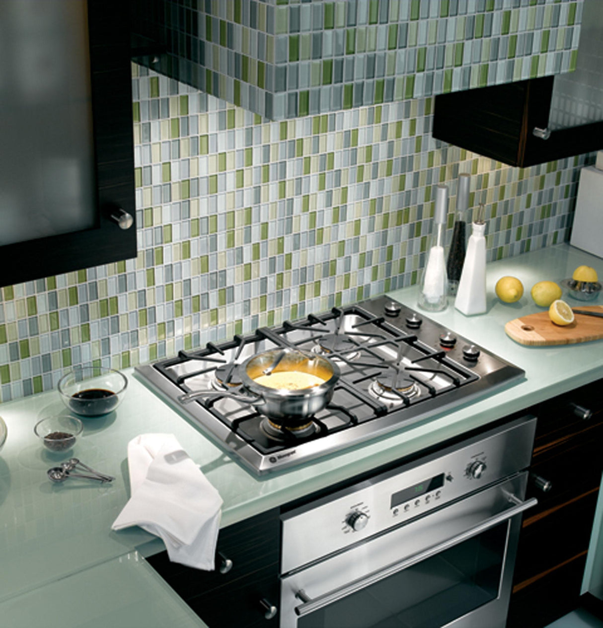 GE Monogram® 30" Stainless Steel Gas Cooktop (Liquid Propane)