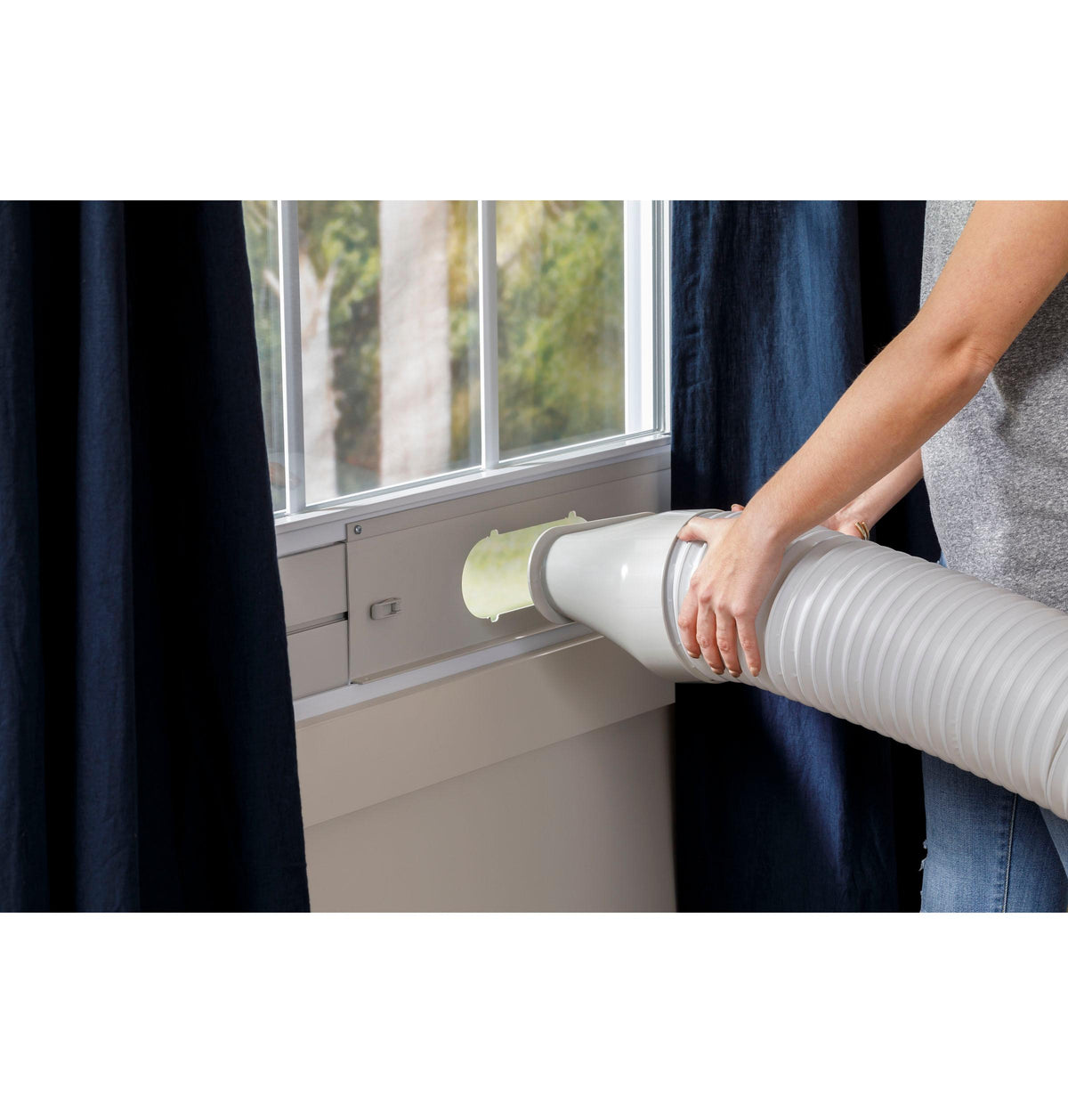 GE® 9,850 BTU SACC Smart Portable Air Conditioner for Medium Rooms up to 550 sq ft. (14,000 BTU ASHRAE)