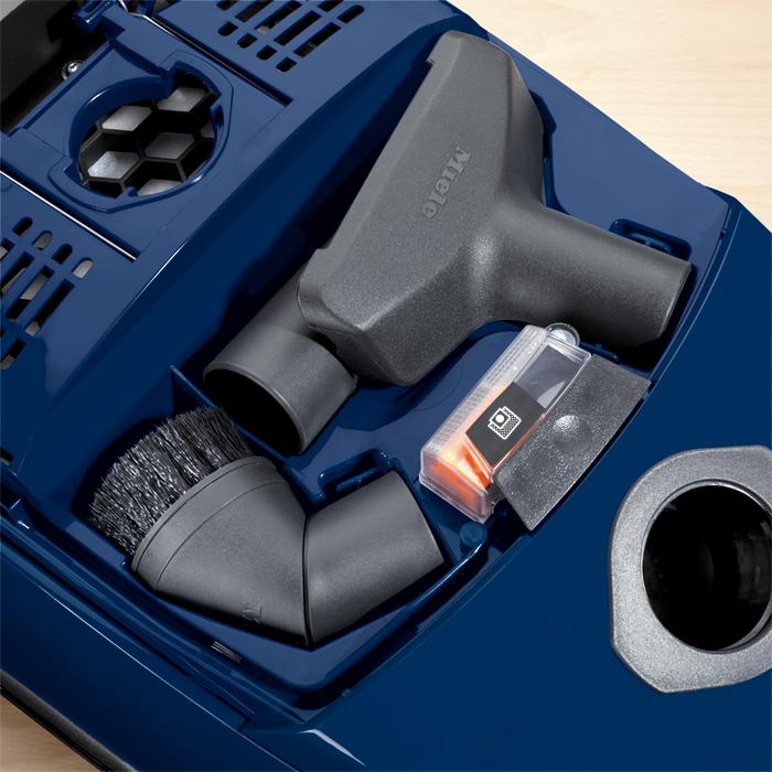Compact canister
