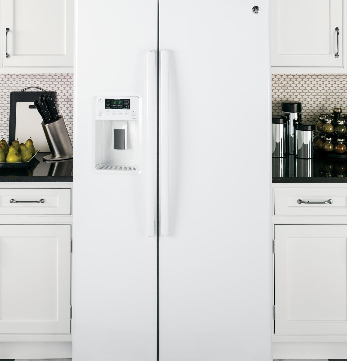GE® ENERGY STAR® 25.3 Cu. Ft. Side-By-Side Refrigerator