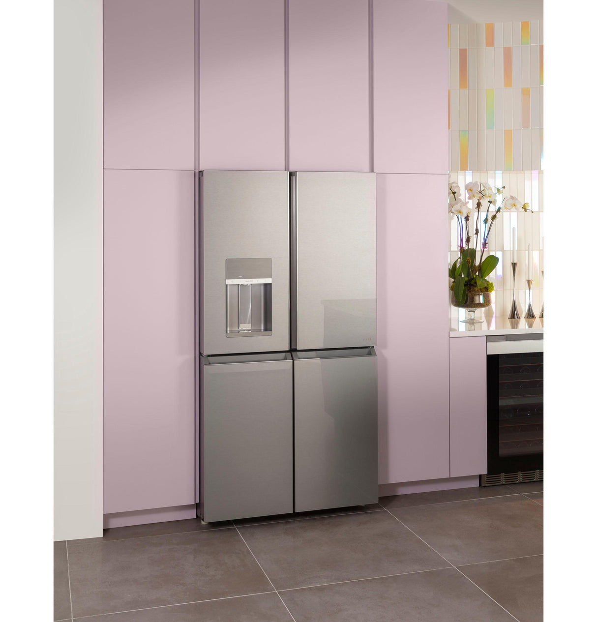 CAF(EBACK)™ ENERGY STAR® 27.4 Cu. Ft. Smart Quad-Door Refrigerator in Platinum Glass
