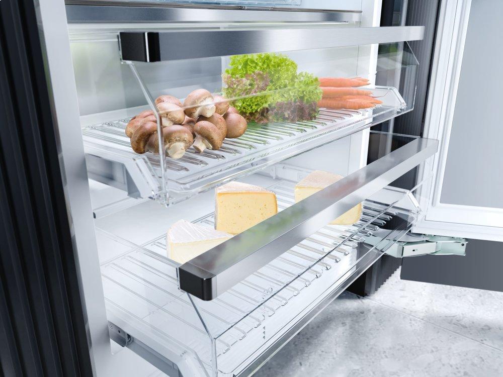 KF 2802 SF Stainless steel/CleanSteel - MasterCool™ fridge-freezer For high-end design and technology on a large scale.
