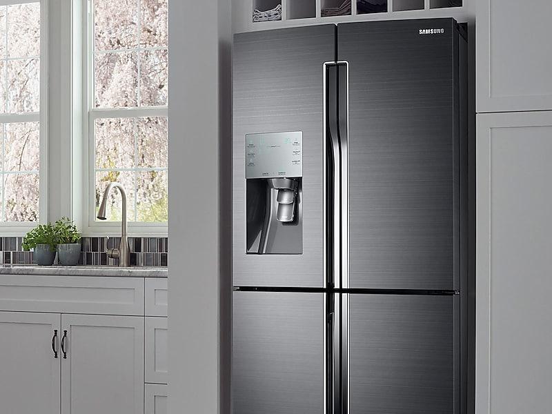 28 cu. ft. Food Showcase 4-Door Flex™ Refrigerator with FlexZone™ in Black Stainless Steel