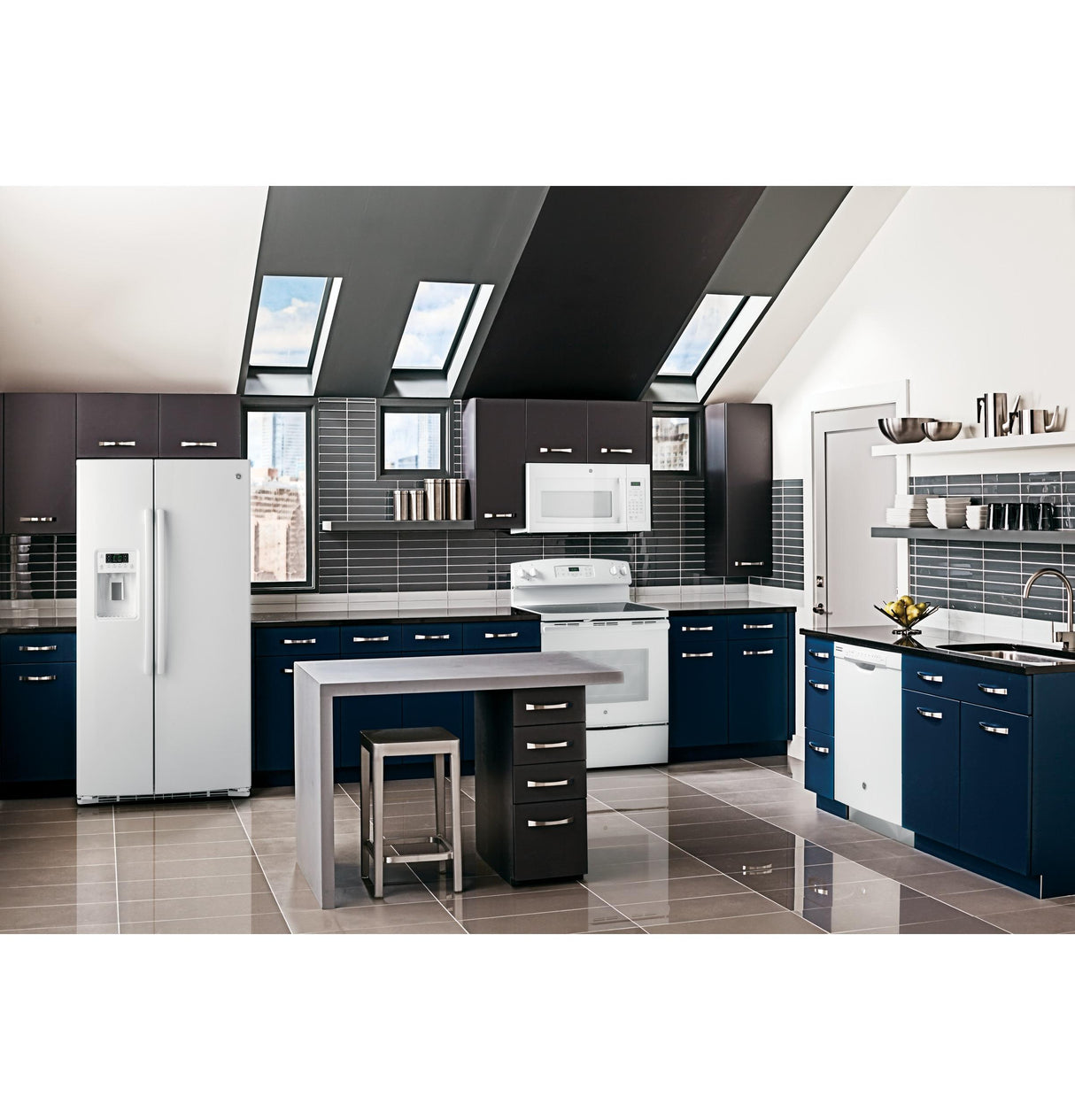 GE® ENERGY STAR® 25.3 Cu. Ft. Side-By-Side Refrigerator