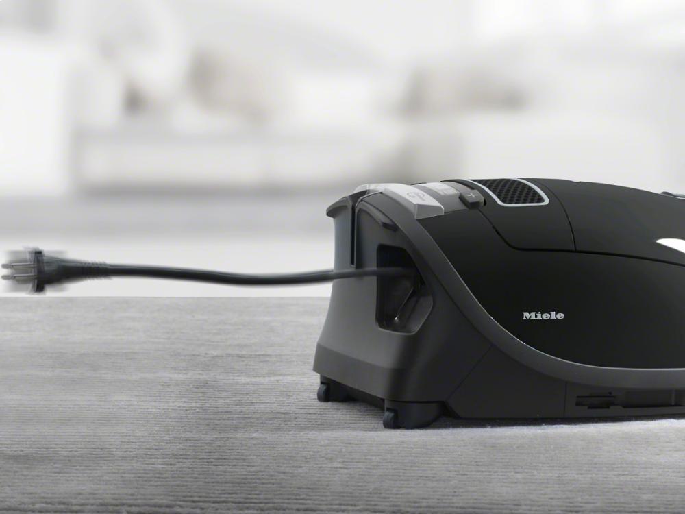 Complete C3 Kona PowerLine - SGFE0 canister vacuum cleaners with electrobrush for thorough cleaning of heavy-duty carpeting.