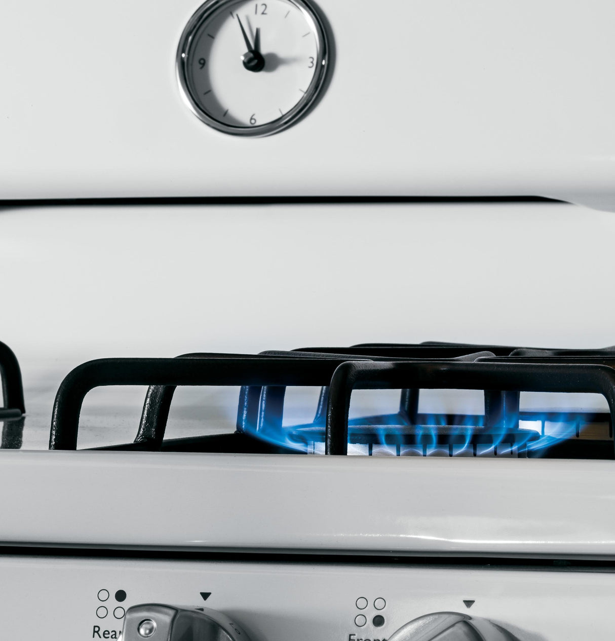 GE Artistry Series 30" Free-Standing Gas Range