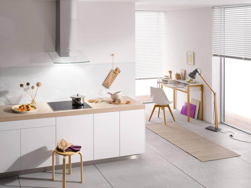 KM 6320 - Induction Cooktop with PowerFlex cooking area for maximum versatility and performance.