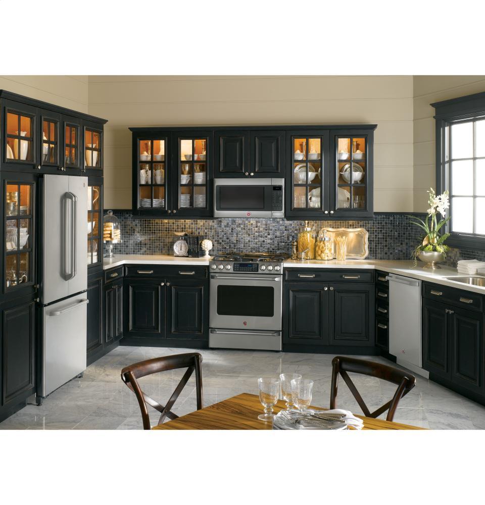 GE Cafe™ Free Standing Dual-Fuel Range with Baking Drawer
