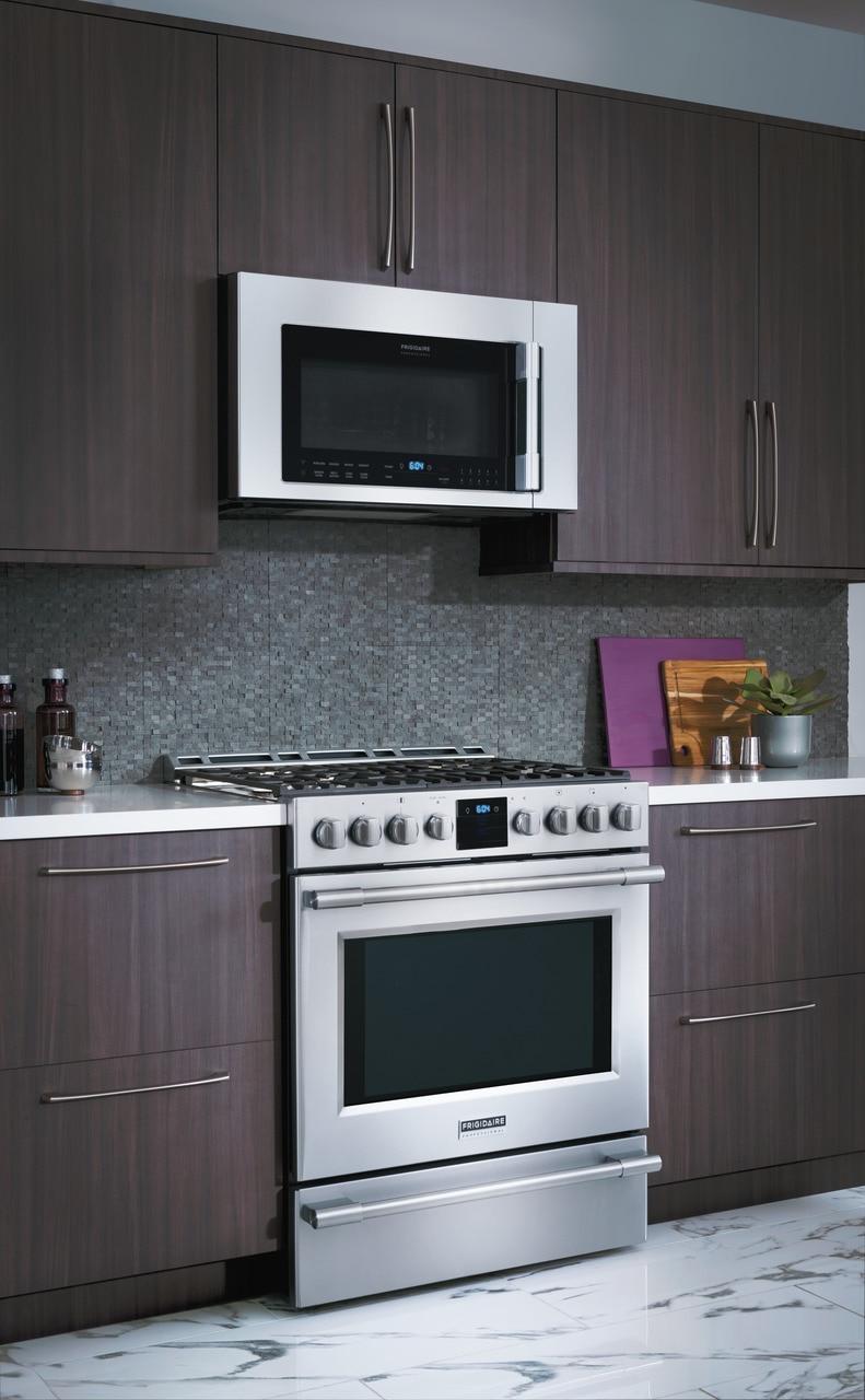 Frigidaire Professional 30'' Gas Front Control Freestanding