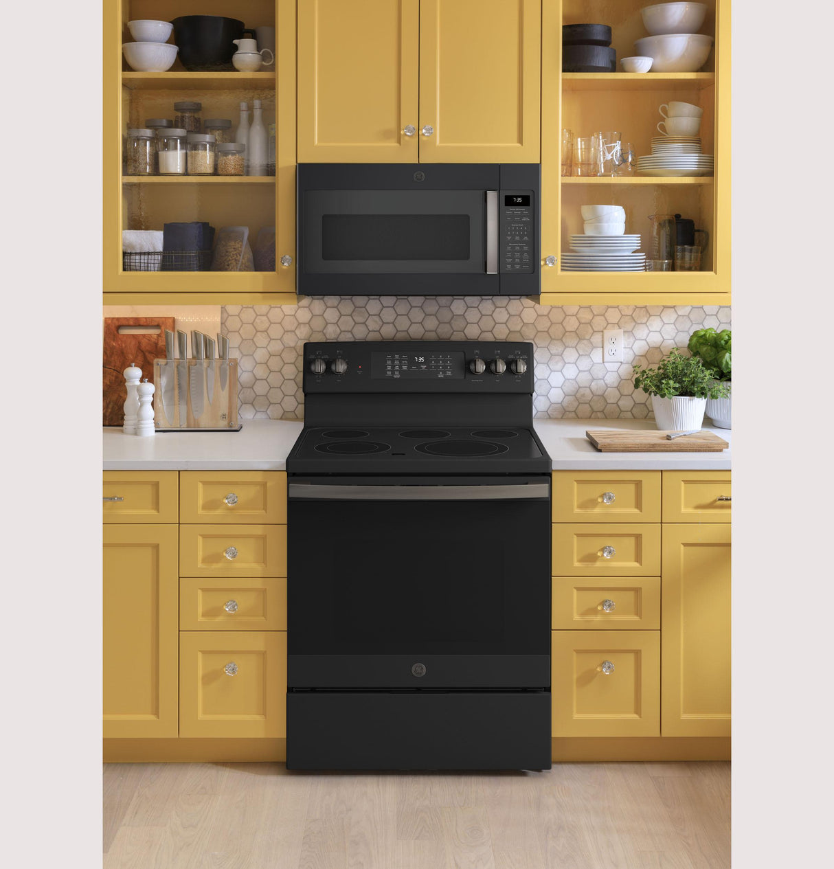 GE® 30" Free-Standing Electric Convection Range with No Preheat Air Fry
