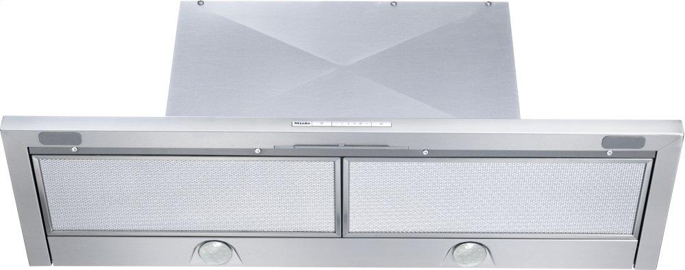 DA 3496 - Built-in ventilation hood with energy-efficient LED lighting and backlit controls for easy use.