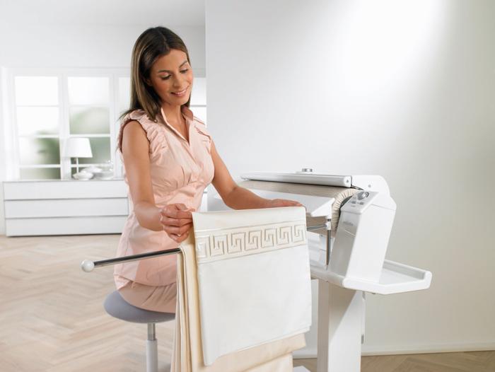 White Rotary Iron B 990 E - Lotus White