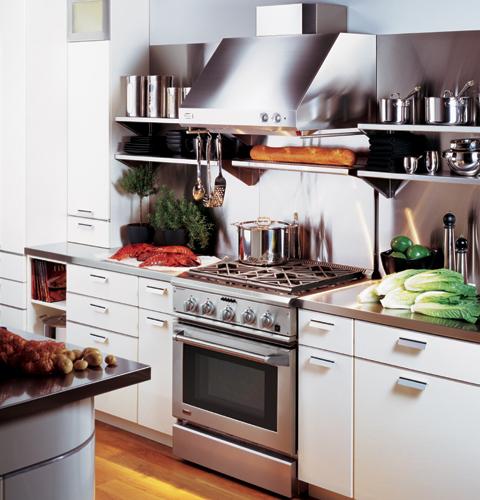 GE Monogram® 30" Dual-Fuel Professional Range with 4 Burners (Natural Gas)