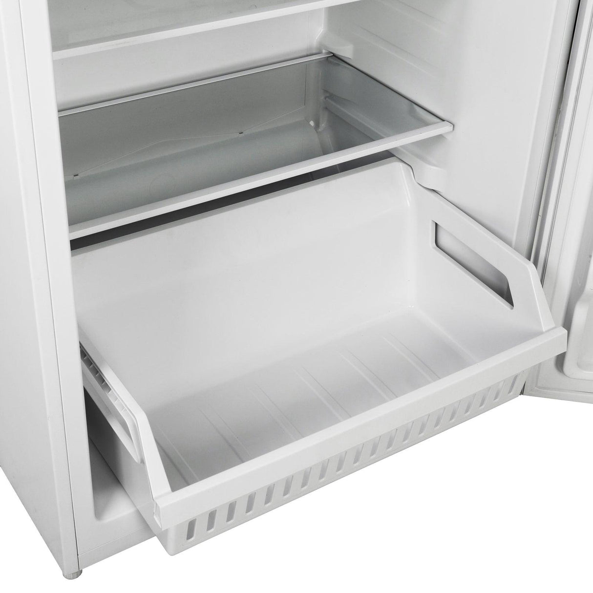 Avanti 21.2 cu ft. Vertical Freezer, Frost Free in White - White / 21.2 cu. ft.