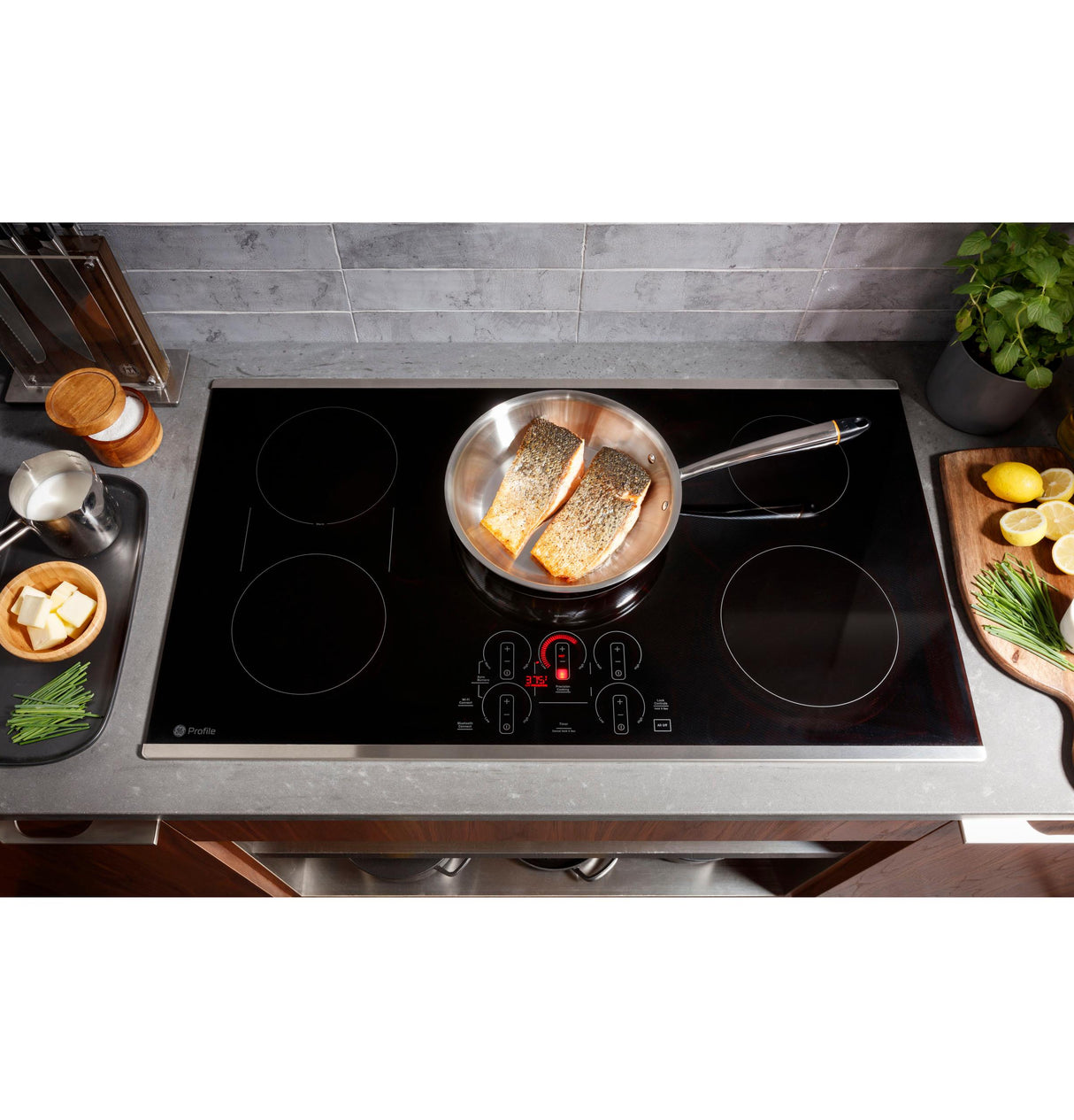 GE Profile™ ENERGY STAR® 30" Built-In Touch Control Induction Cooktop