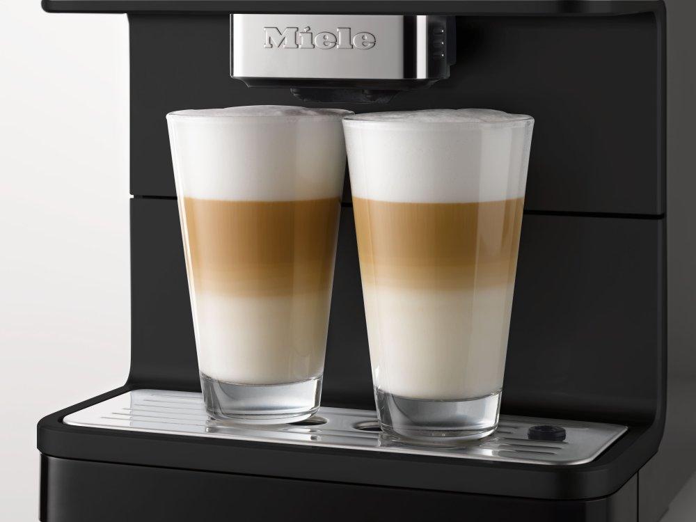 CM 6150 - Countertop coffee machine with OneTouch for Two for the ultimate coffee enjoyment.