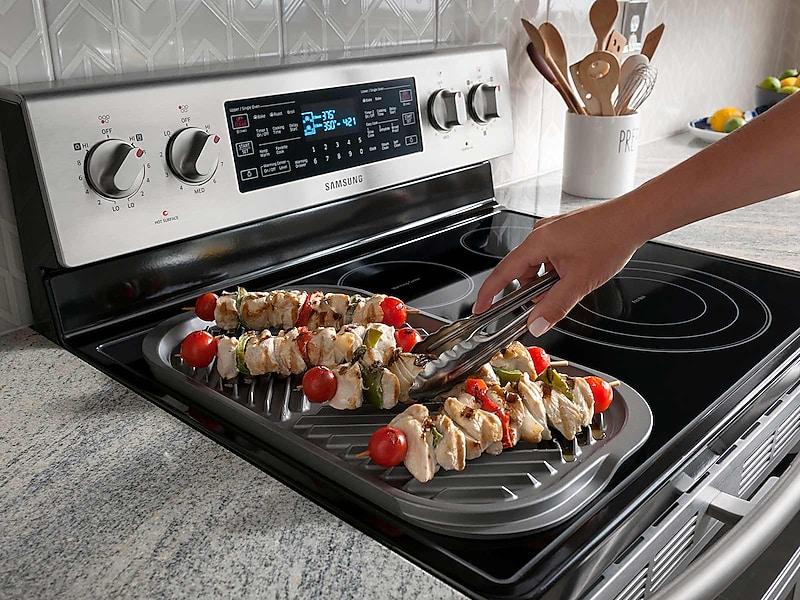 5.9 cu. ft. Freestanding Electric Range with Flex Duo™ & Dual Door in Stainless Steel