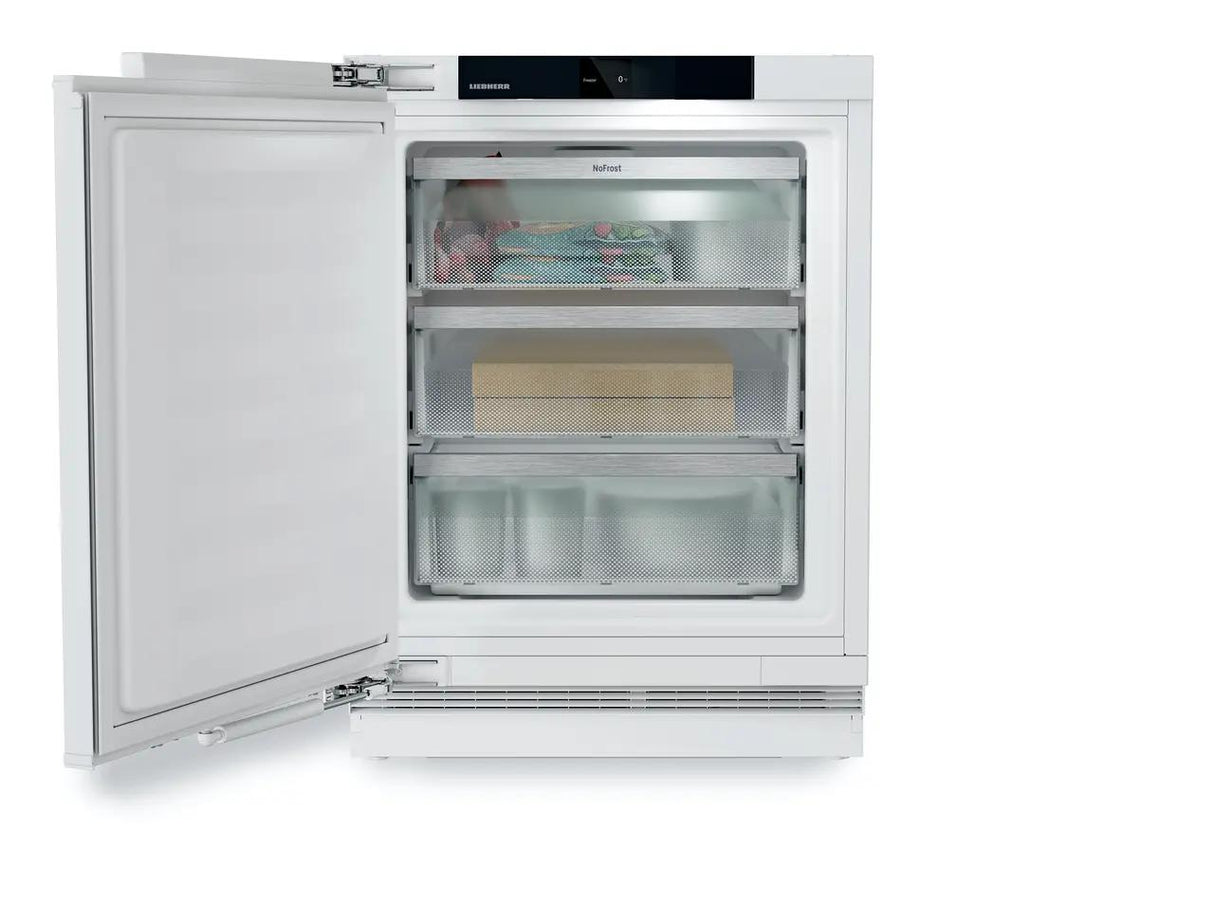 Freezer suitable for undercounter installation with NoFrost