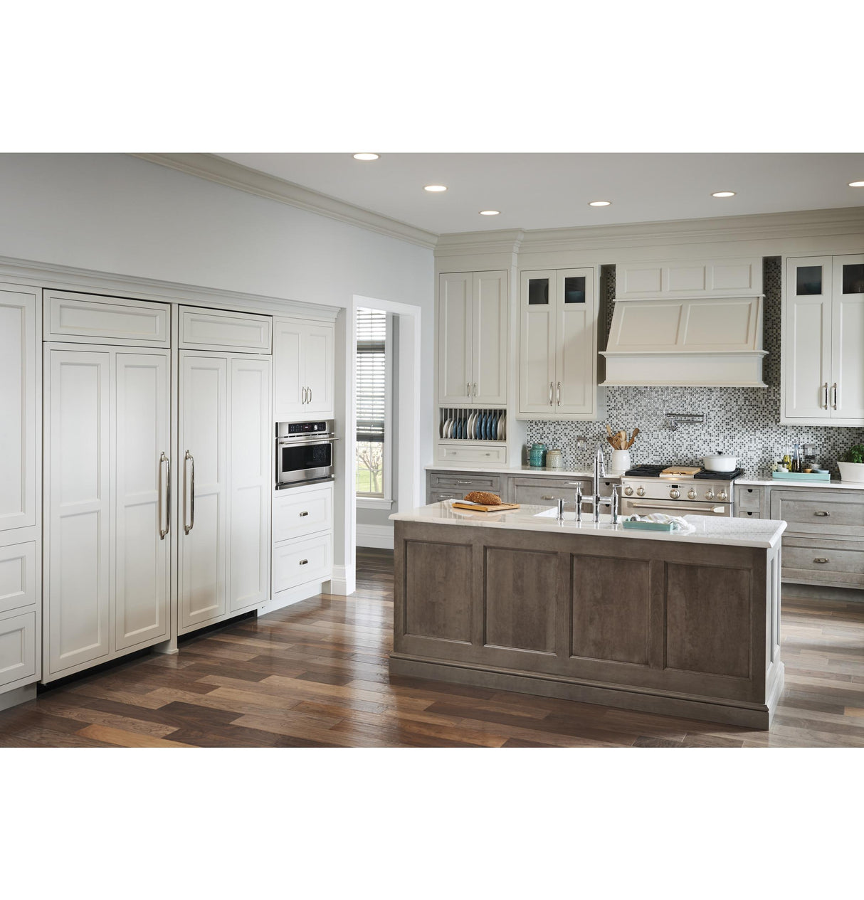 Monogram 36" Dual-Fuel Professional Range with 4 Burners and Griddle (Natural Gas)