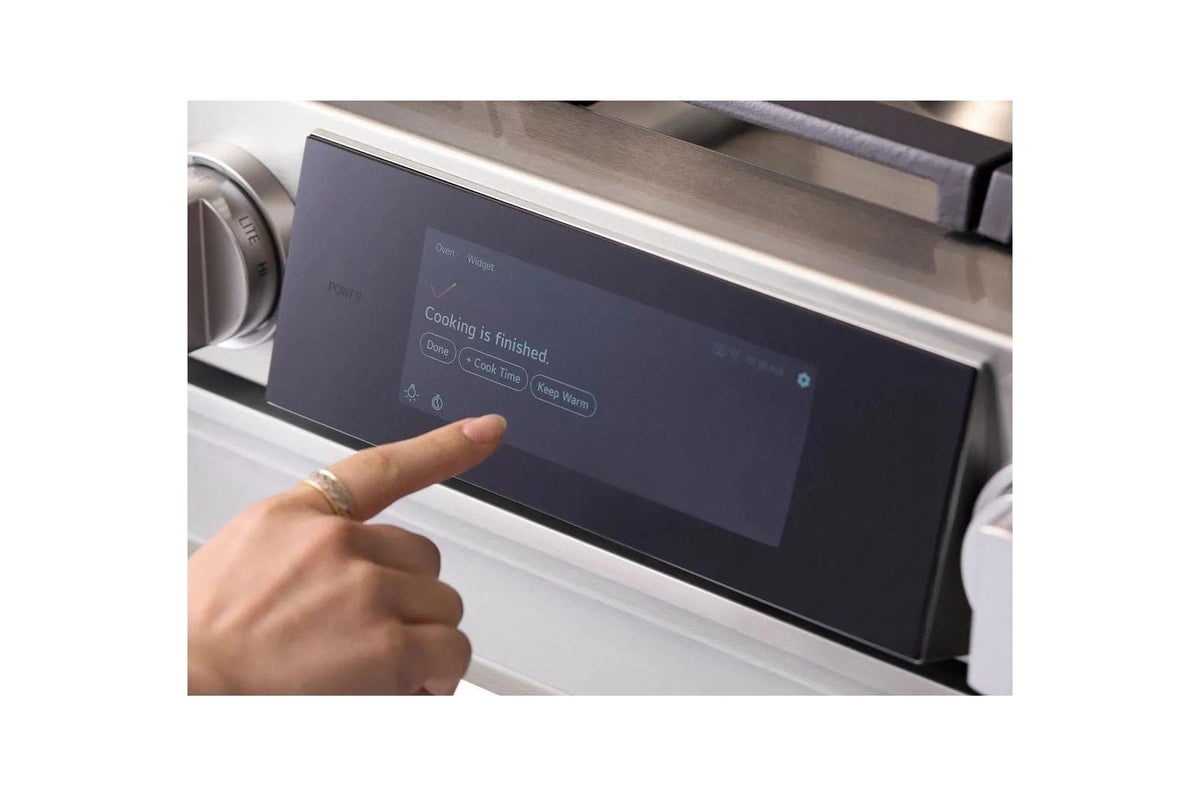 LG SIGNATURE 6.3 cu. ft. Single Oven Gas Slide-in Range with Dynamic Probake Convection® , Air Fry, Air Sous Vide, Roast, and Pizza mode