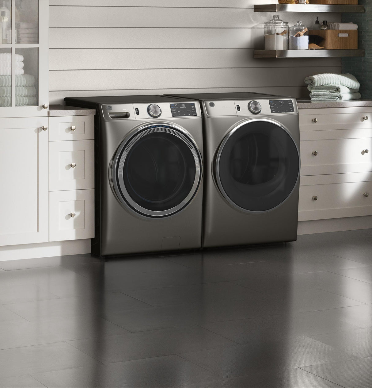 GE® ENERGY STAR® 4.8 cu. ft. Capacity Smart Front Load Steam Washer with SmartDispense™ UltraFresh Vent System with OdorBlock™ and Steam