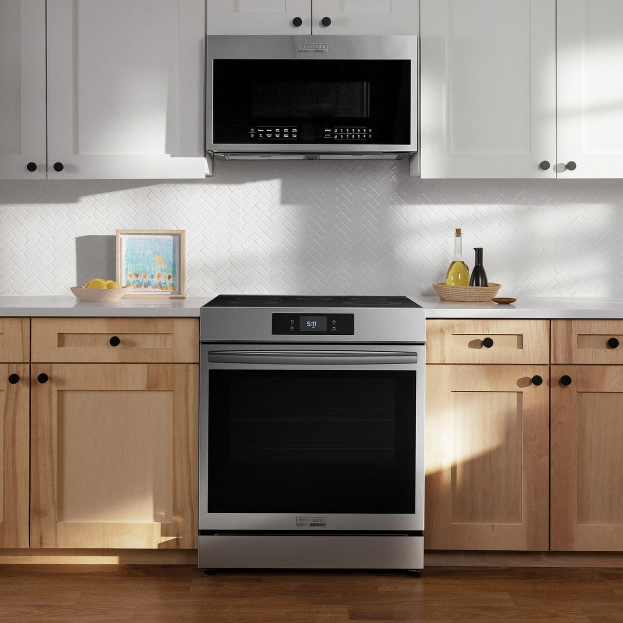 30" Front Control Induction Range with Total Convection