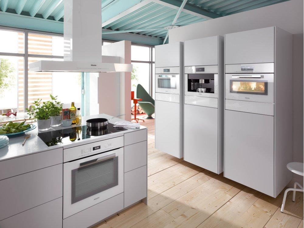 CVA 6805 - Built-in coffee machine with bean-to-cup system - the Miele all-rounder for the highest demands.