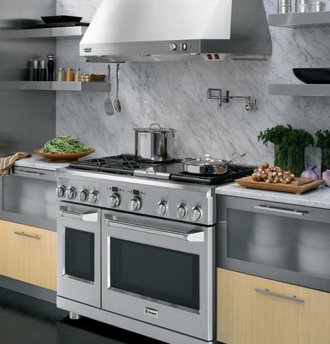 GE Monogram® 48" All Gas Professional Range with 6 Burners and Grill (Natural Gas)
