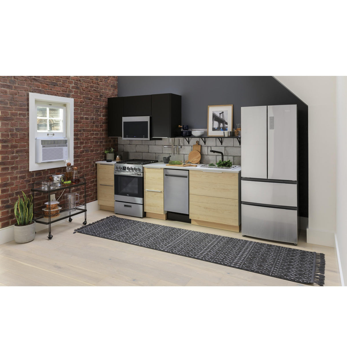 Haier ENERGY STAR® 24" 2.9 Cu. Ft. Electric Range
