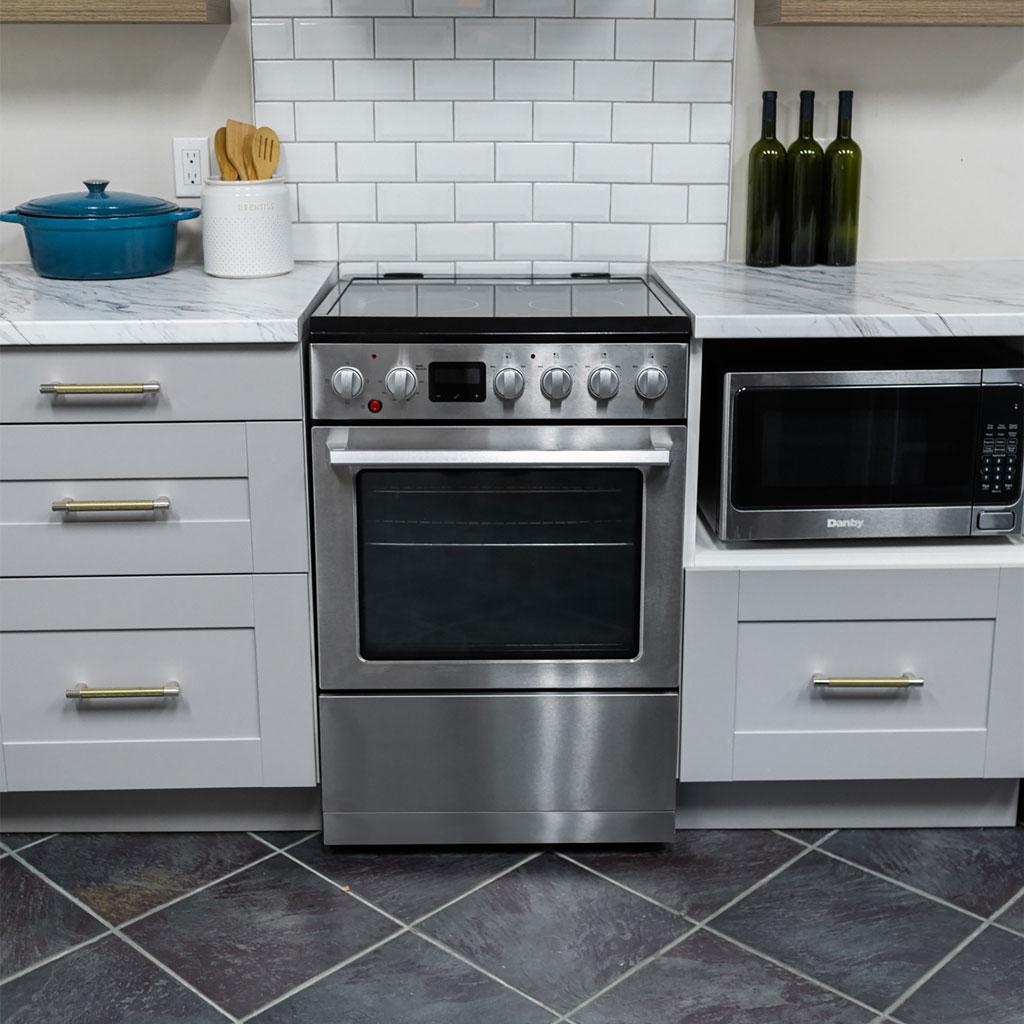 Danby 24-in TruAirFry Smooth top Slide-in Electric Range in Stainless Steel