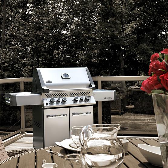 Prestige® 500 with Infrared Side and Rear Burners