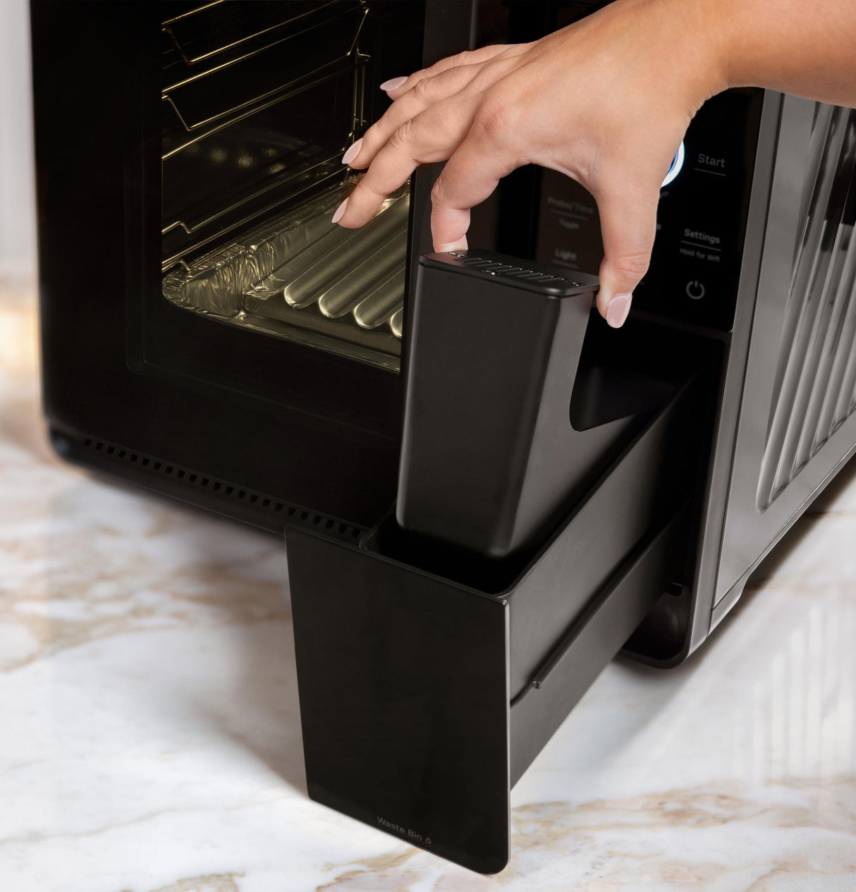 GE Profile™ Indoor Smoker Pellet Strainer