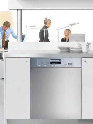 Integrated, Full-size Dishwasher
