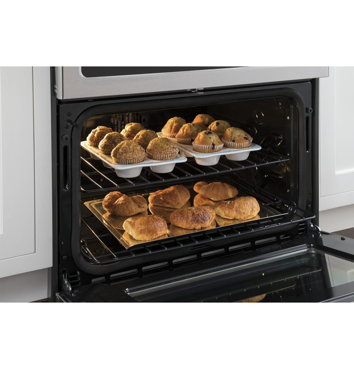 GE Cafe™ Series 30" Slide-In Front Control Dual-Fuel Double Oven with Convection Range