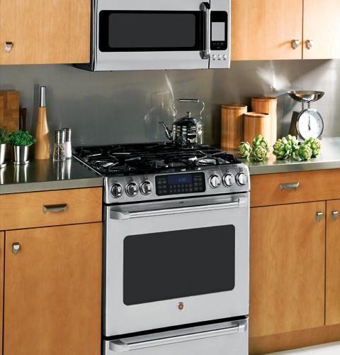 GE Cafe™ 30" Free-Standing Range with Baking Drawer