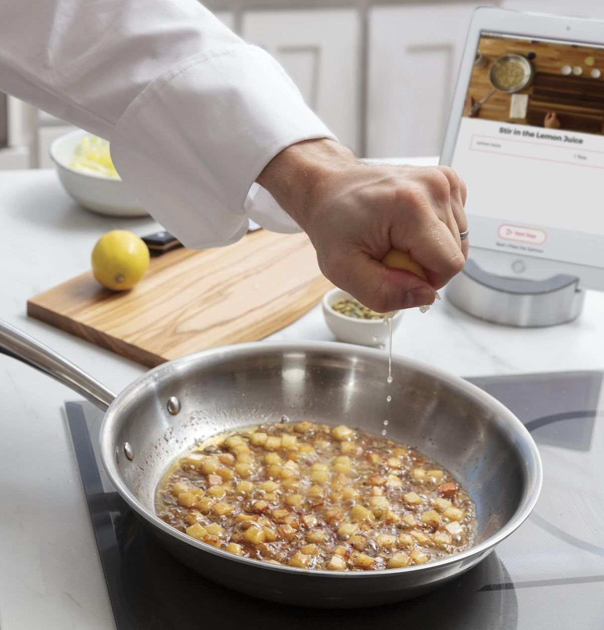 Café™ 36" Smart Touch-Control Induction Cooktop