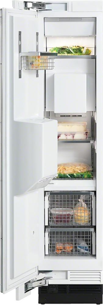 F 1473 SF MasterCool freezer with individual water and ice cube supply thanks to integrated IceMaker.