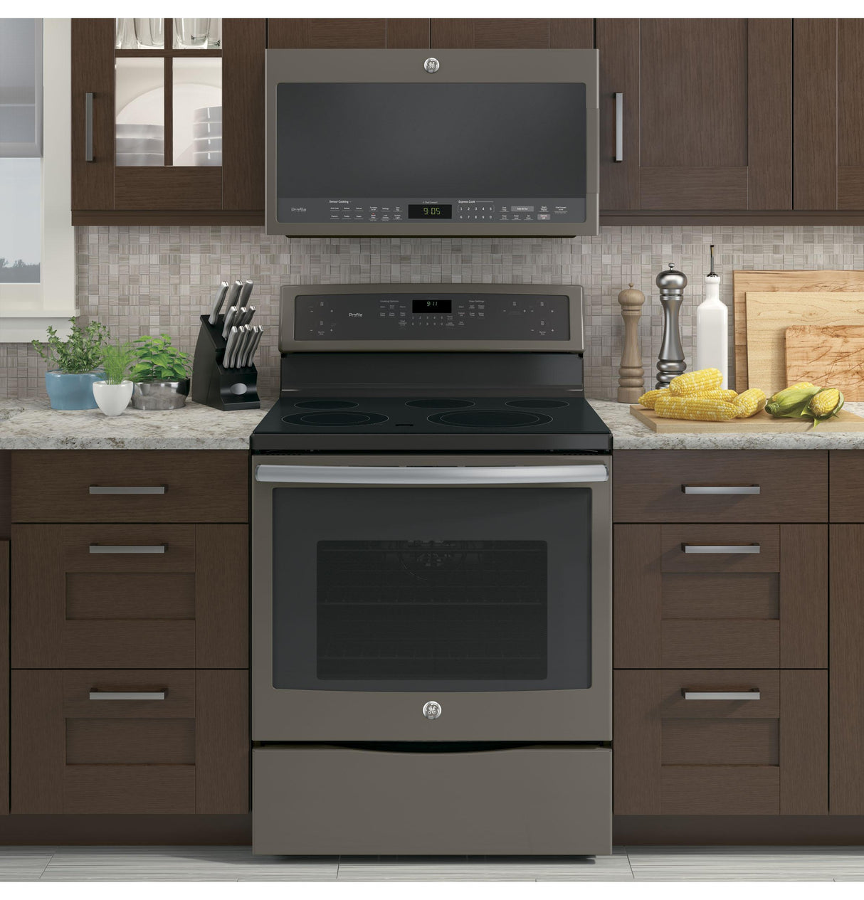 GE Profile™ 30" Free-Standing Electric Convection Range