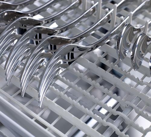 Fully-Integrated, Full-size Dishwasher