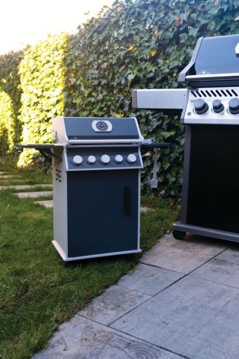 Mini BBQ for kids Your first barbecue should always be a Napoleon.