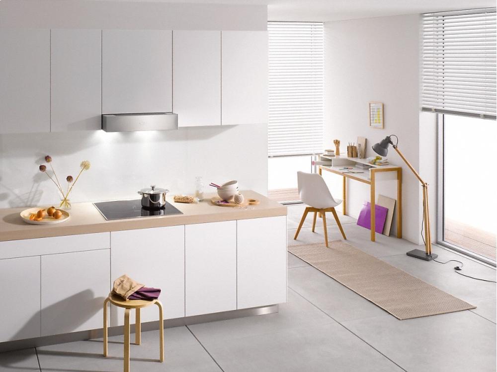 DA 1160 AM Built-under hood with halogen lighting and slide switch for convenient operation.