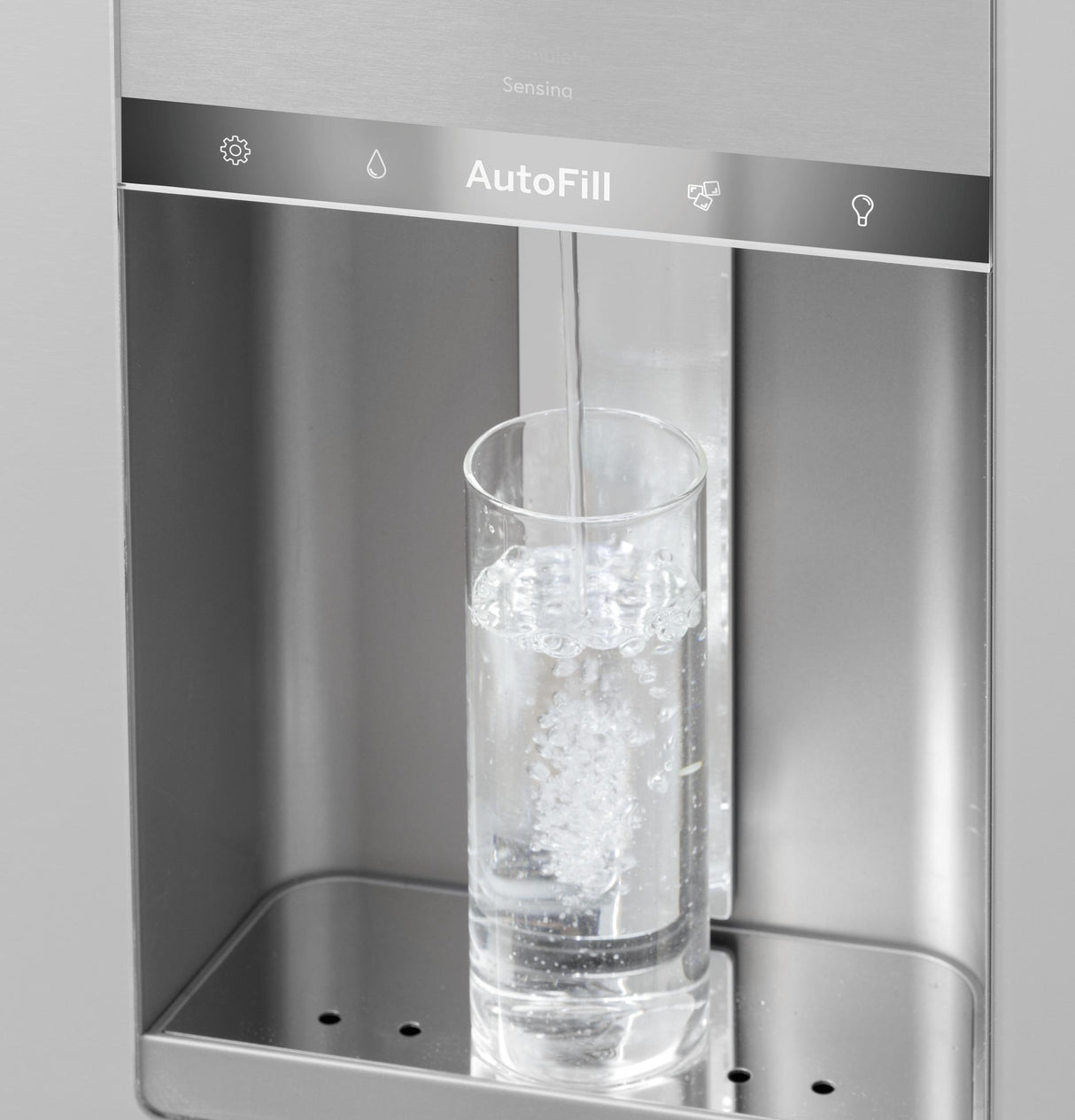 CAF(EBACK)™ ENERGY STAR® 27.4 Cu. Ft. Smart Quad-Door Refrigerator in Platinum Glass