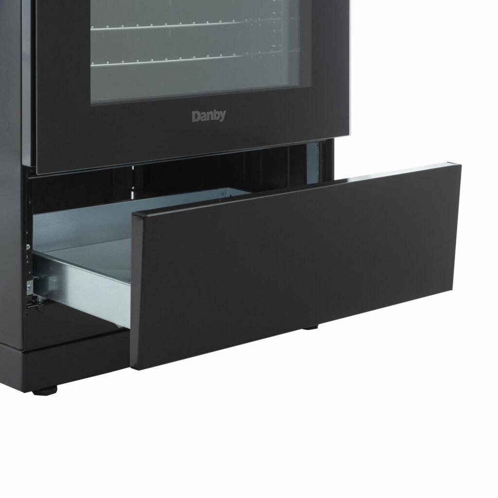 Danby 24" Wide Electric Range in Black
