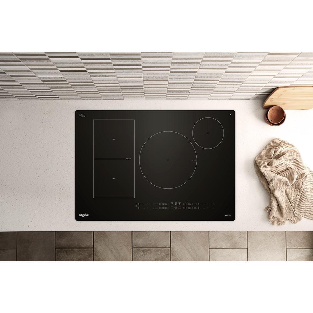 30" Intelligent Induction Cooktop with Temp Cook™ Technology and WipeClean™ Coating