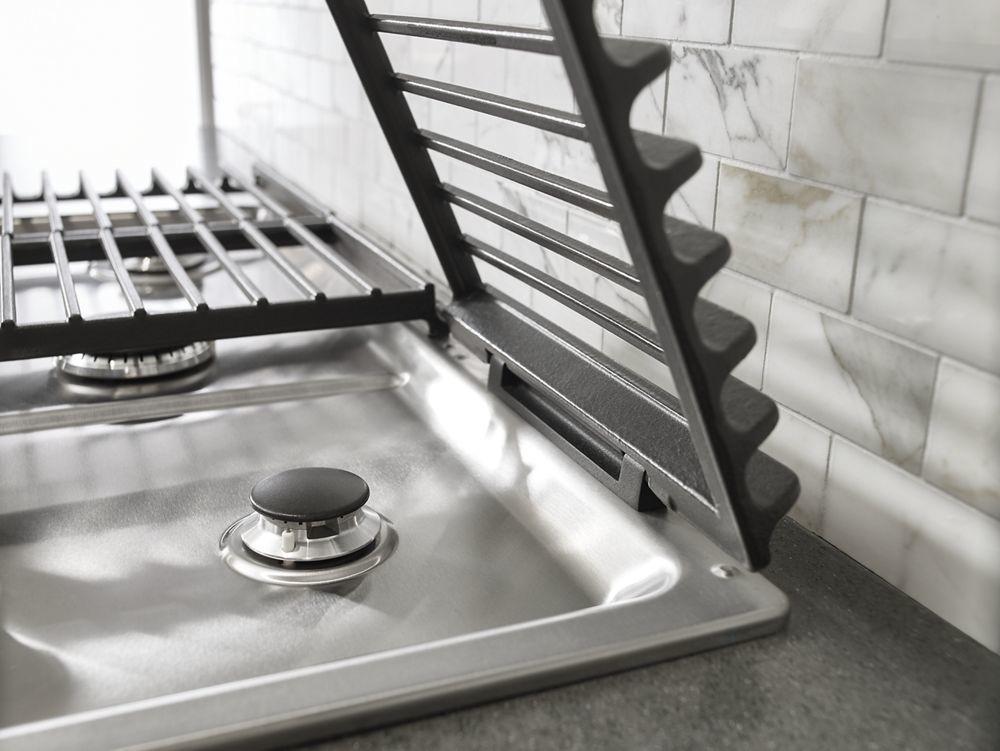30 inch 5 Burner Gas Cooktop with EZ-2-Lift Hinged Cast-Iron Grates