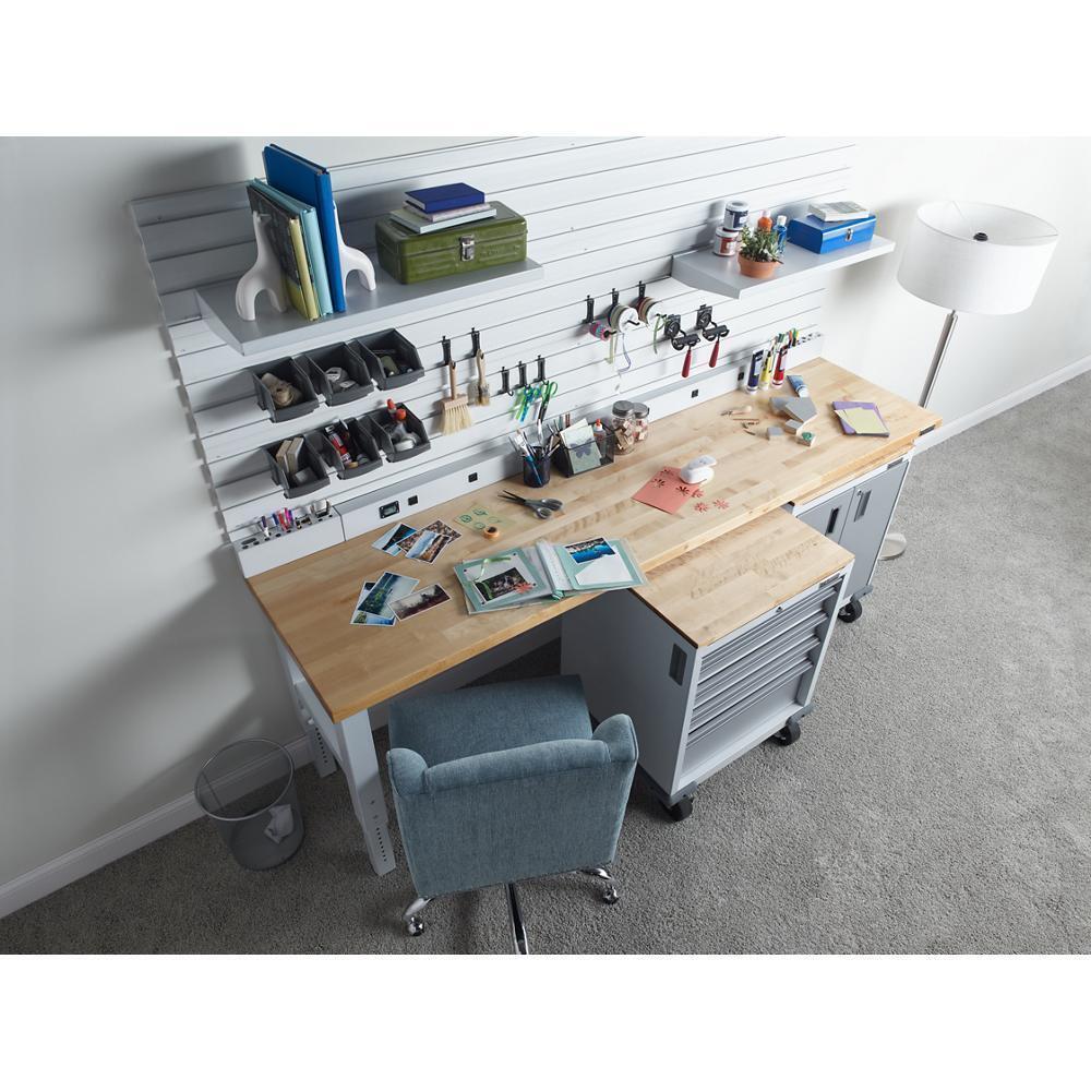 6' Wide 9-Outlet Workbench Powerstrip