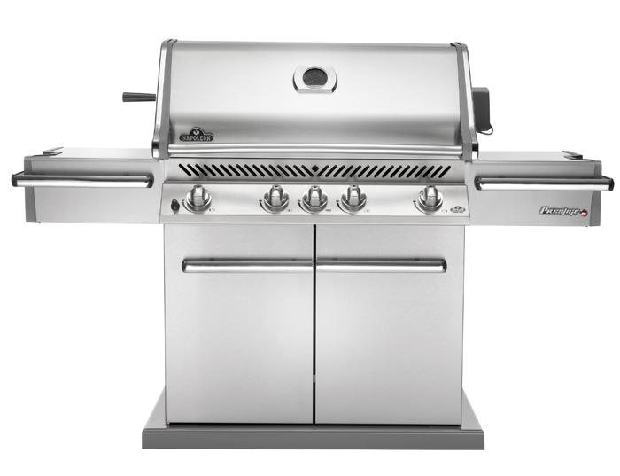 Prestige Pro 600 propane grill with rear burner