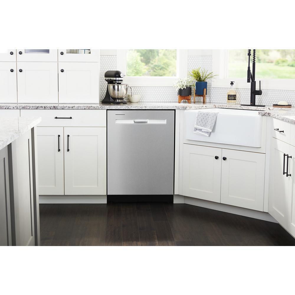 Top control dishwasher with Dual Power Filtration