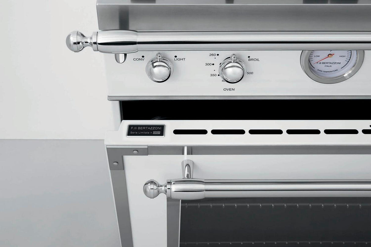 36" Hertitage Series range - Electric self clean oven - 6 brass burners